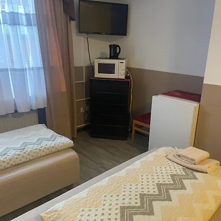 Livi Und بيت شباب